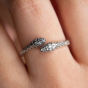 ✨Sterling silver twin snake ring | NEW!